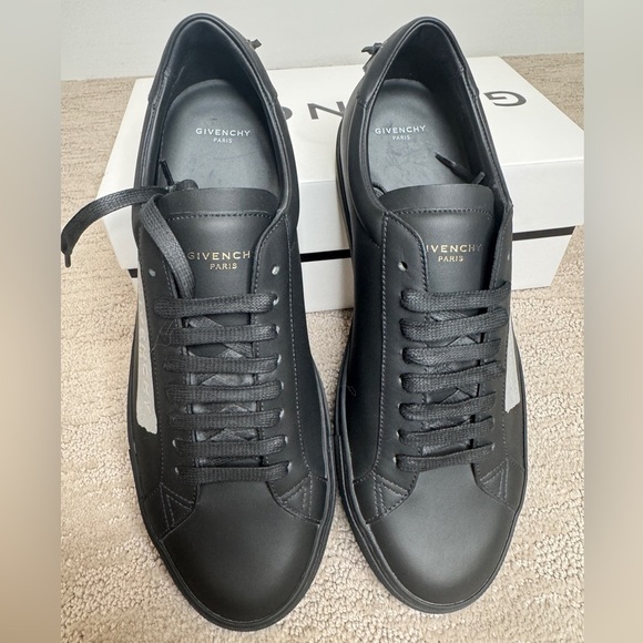 GIVENCHY Mens Sneakers Black Size 42 Original Box Included NWT Fits Men Sz 9 - Picture 3 of 10